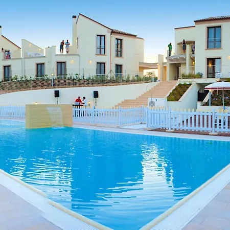 Apartman In With Sea View & Pool *