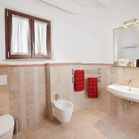 Apartman In With Sea View & Pool
